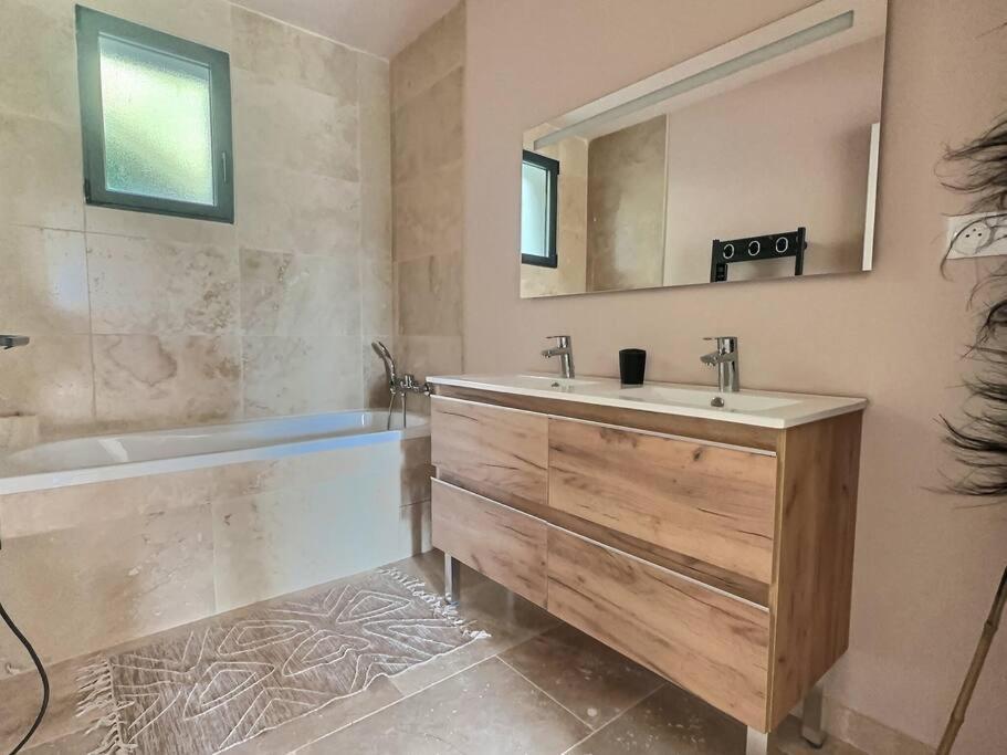 Sous Le « Figuier » Villa Cornillon-Confoux Kültér fotó